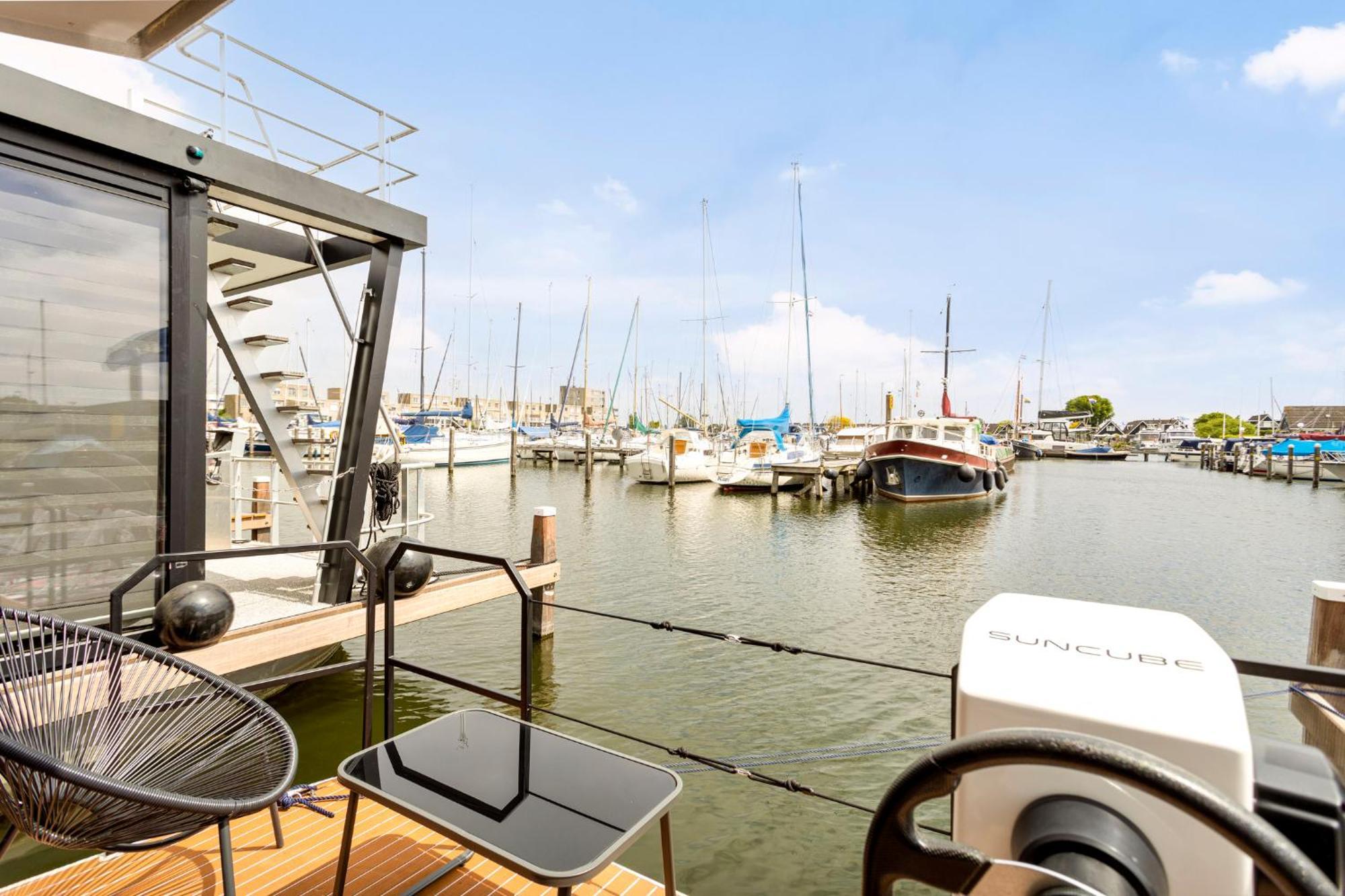 Cosy Tiny Houseboats Near Beach And Restaurants By Weltevreden Experience Зеволде Экстерьер фото