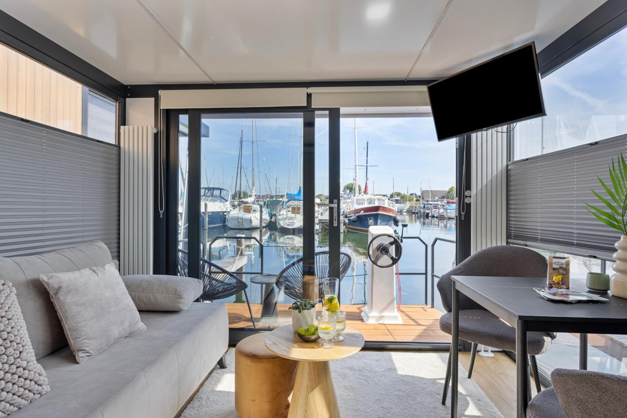 Cosy Tiny Houseboats Near Beach And Restaurants By Weltevreden Experience Зеволде Экстерьер фото
