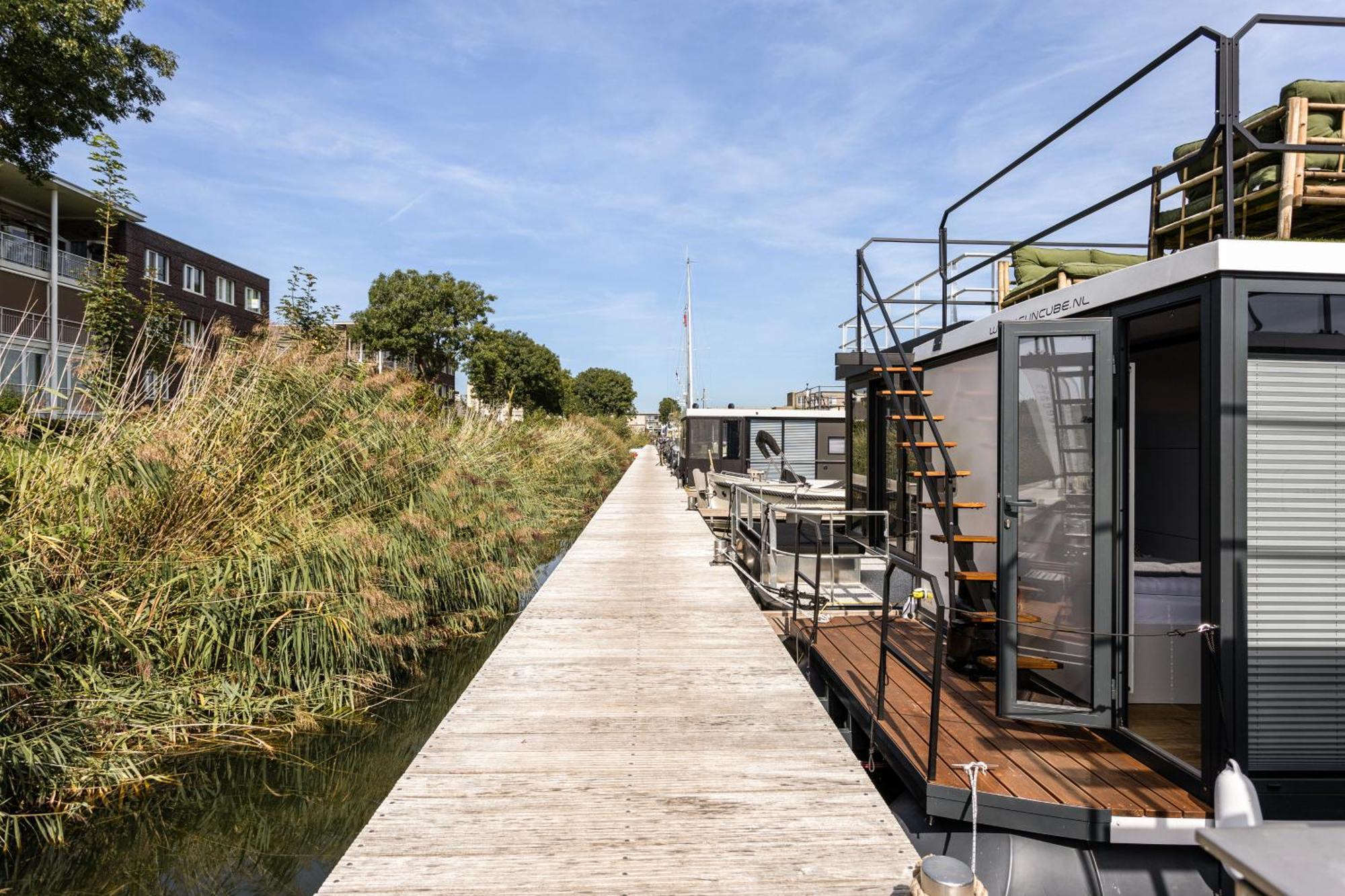 Cosy Tiny Houseboats Near Beach And Restaurants By Weltevreden Experience Зеволде Экстерьер фото